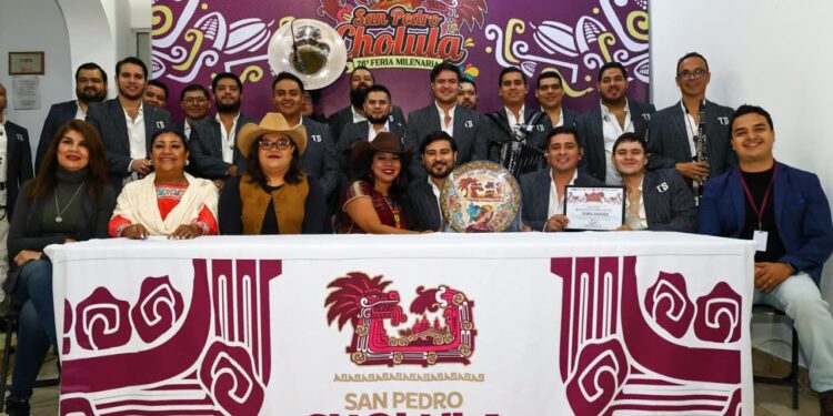 Tonantzin Fernández y Banda Tierra Sagrada hacen vibrar la Gran Feria Milenaria