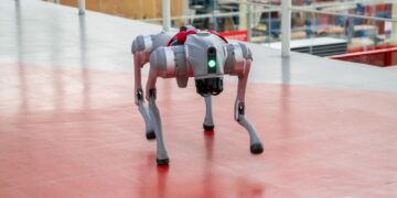 Un nuevo integrante de la IBERO Puebla: perro robot llega al campus
