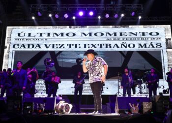 Una noche para recordar: Tonantzin Fernández y El Yaki hacen vibrar la Feria Milenaria de Cholula