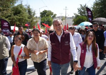 Entrega Pepe Chedraui rehabilitación vial en la colonia Fraternidad Antorchista