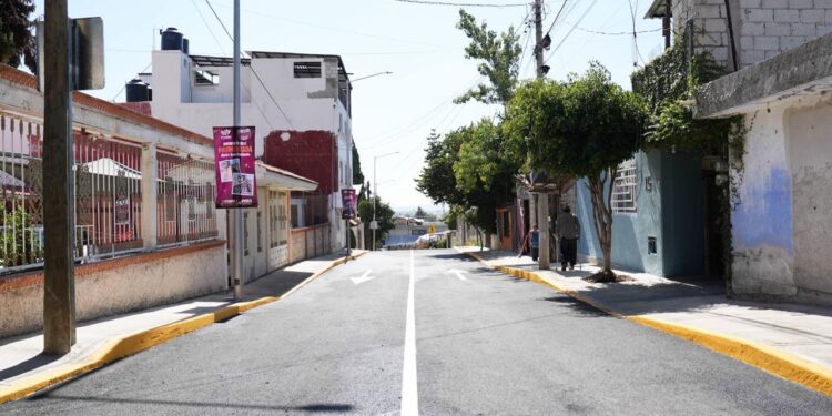 Entrega Pepe Chedraui obra de pavimentación en la colonia Guadalupe Hidalgo 2da. Sección