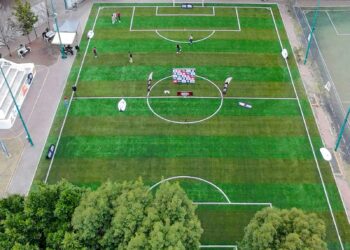 Inaugura Pepe Chedraui y love.fútbol cancha de futbol 7 en el Deportivo Xonaca II