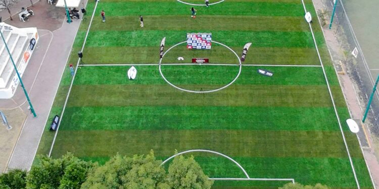 Inaugura Pepe Chedraui y love.fútbol cancha de futbol 7 en el Deportivo Xonaca II
