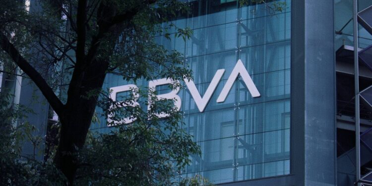 ¿Abrirán los bancos este 15 y 16 de septiembre de 2026?