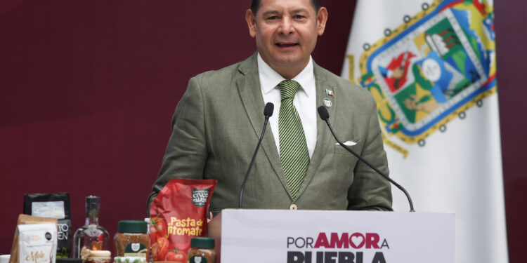 Armenta analiza perfil para encabezar la Secretaría de Deporte y Juventud