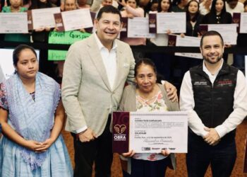 El pueblo organizado decide y transforma con obra comunitaria: Armenta Mier