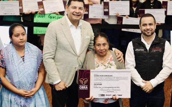 El pueblo organizado decide y transforma con obra comunitaria: Armenta Mier