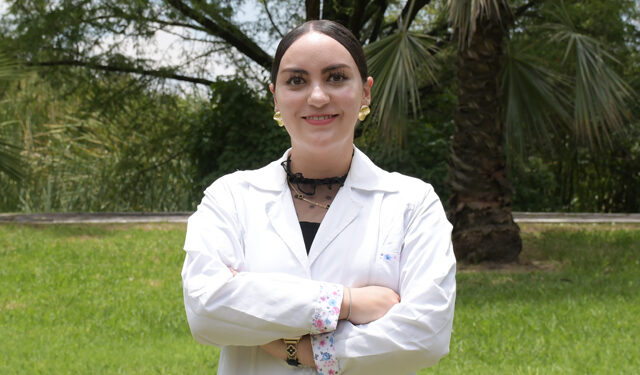 Estudiante de la BUAP desarrolla bloqueador solar en polvo para pieles sensibles