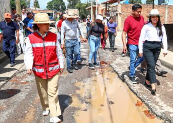 Tonantzin Fernández atiende rezago histórico en vialidades de Santiago Momoxpan y San Diego Cuachayotla