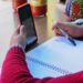 Preparan ley para regular uso de celulares y tabletas en escuelas de Puebla