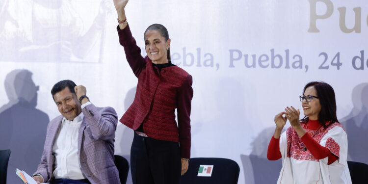 Sheinbaum anuncia acciones de vivienda y apoyo a mujeres durante visita a Puebla