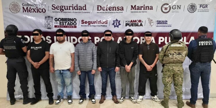 Detienen a seis presuntos integrantes de “Los Millonarios” en Puebla