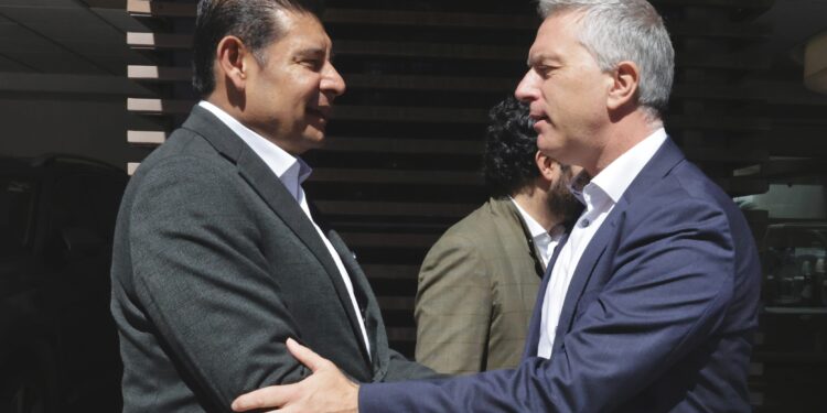 Federación y Puebla participan en diálogo entre Volkswagen y sindicato