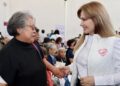 Beneficencia Pública y Ceci Arellano acercan apoyos auditivos y visuales a familias poblanas.