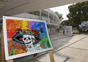 Preservan estudiantes BUAP tradición mexicana de Día de Muertos