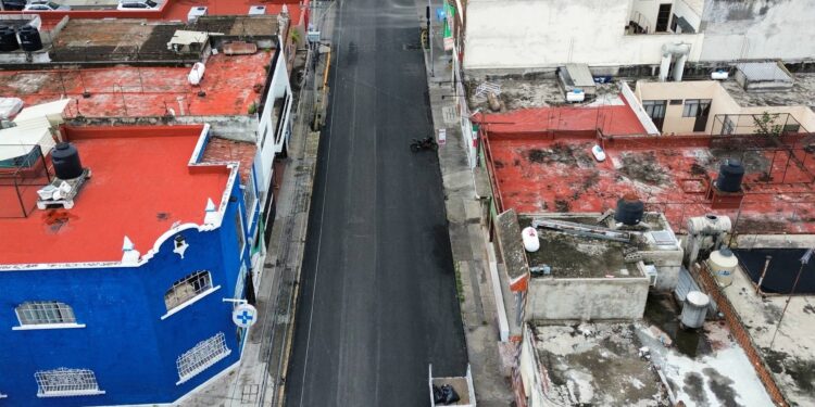 Supervisa Pepe Chedraui avances del Tren Capitalino de Pavimentación en avenida 16 de Septiembre