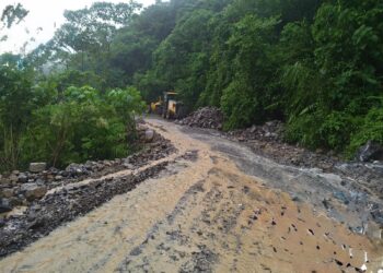 Gobierno del Estado atiende y libera oportunamente tramos carreteros afectados por las lluvias