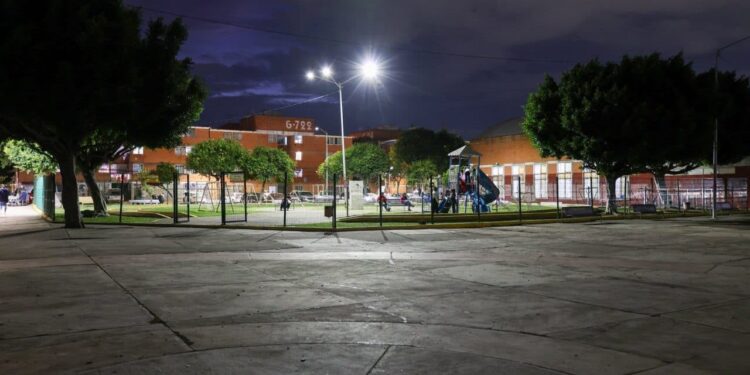 Moderniza Gobierno de Pepe Chedraui 289 luminarias con tecnología LED en la U.H. San Bartolo
