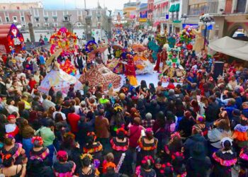 Realiza Gobierno de Pepe Chedraui activación física musicalizada masiva con motivo del Día de Muertos