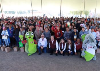 Pepe Chedraui entrega más de 9 mil despensas a familias de La Presa Guadalupe Hidalgo
