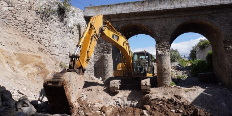 Supervisa Gobierno de Pepe Chedraui construcción del Puente Vehicular de San Miguel Canoa