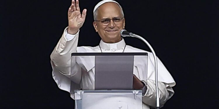Papa León XIV sigue su recuperación en el Vaticano y presidirá el miércoles la audiencia general