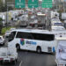 Paro de transportistas divide al sector entre protestas y diálogo con Gobierno