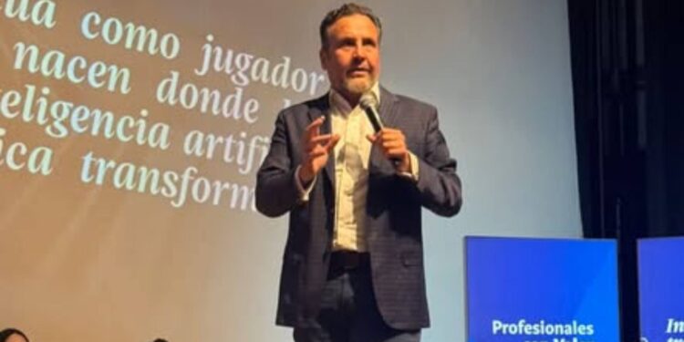Manuel Díaz deja el IMECE tras desacuerdo por invitación a Yunes Márquez