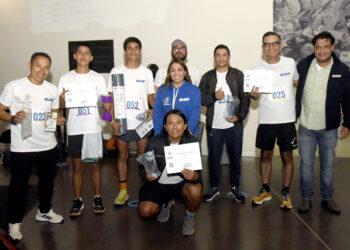Participa la comunidad BUAP en la “Carrera vertical 2026”