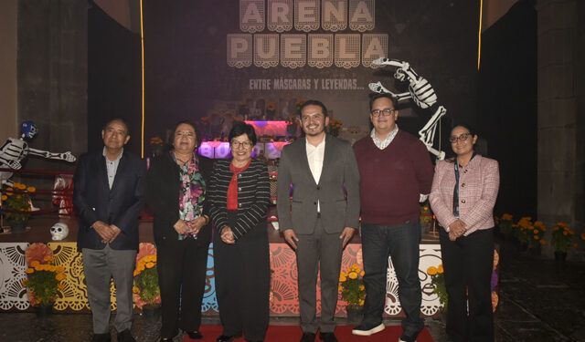 Entre máscaras y leyendas, la BUAP rinde homenaje a la lucha libre