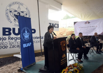 BUAP inaugura nuevo edificio para bachillerato tecnológico en Zacapoaxtla
