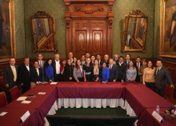 Armenta refrenda coordinación con Sheinbaum en vivienda y salud durante reunión en Palacio Nacional