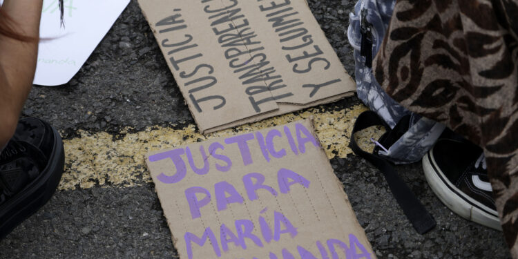 Familiares y estudiantes de la UDLAP exigen justicia para María Fernanda Orozco en Cholula