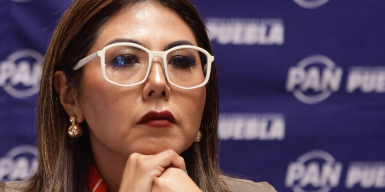 Genoveva Huerta se destapa por la alcaldía de Puebla y deja la Secretaría General del PAN