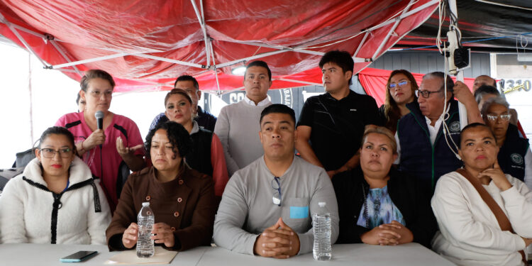 Trabajadores del IMSS rechazan aumento salarial del 8% y anuncian megamarcha para el 30 de octubre