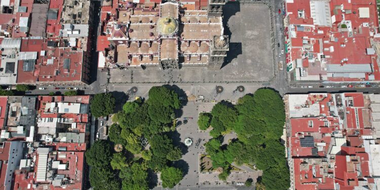 Cabildo aprueba ajustes catastrales para 2027; en algunas colonias el aumento supera el 20%